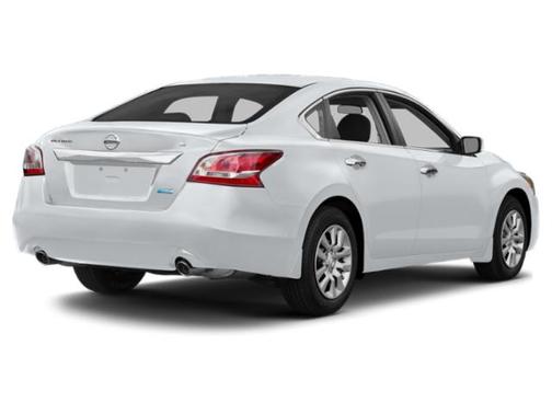 Solid White 2015 Nissan Altima 2.5 S