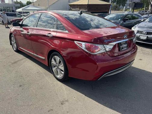 2015 Hyundai SONATA Hybrid Limited