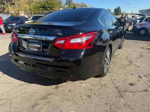 Super Black 2016 Nissan Altima 2.5 SL