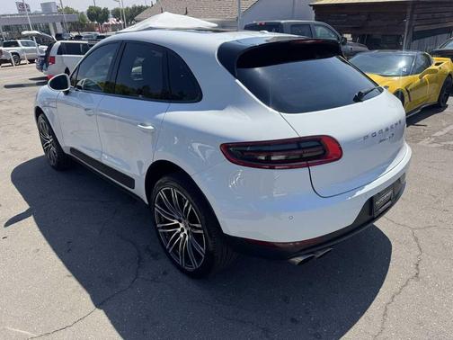 2017 Porsche Macan S