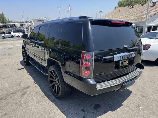 2009 GMC Yukon XL 1500 SLT1