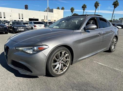 2017 Alfa Romeo Giulia Base