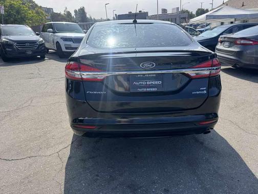 2018 Ford Fusion Hybrid SE