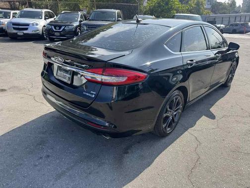 2018 Ford Fusion Hybrid SE
