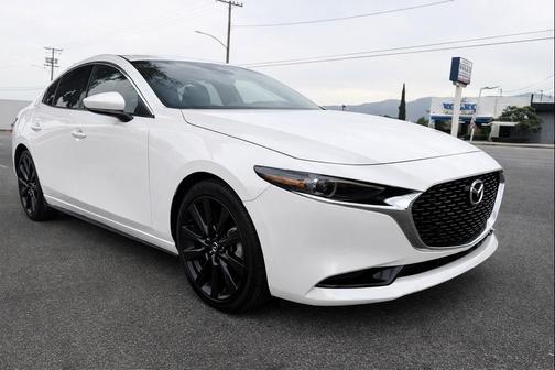 2022 Mazda Mazda3 FWD w/Premium Package