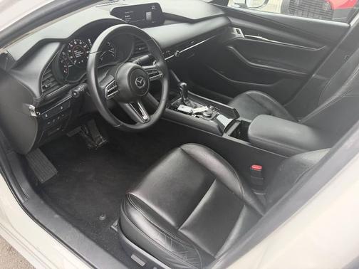 2022 Mazda Mazda3 FWD w/Premium Package