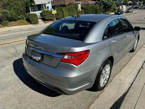 2013 Chrysler 200 LX