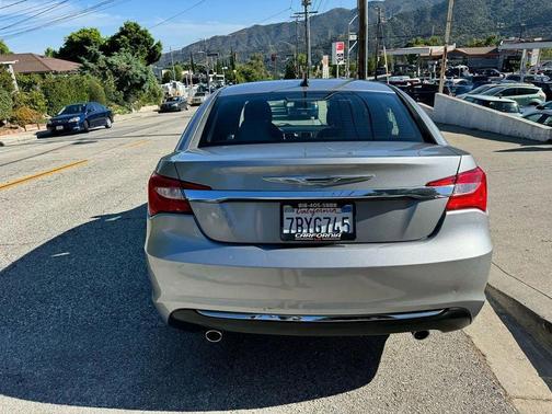 2013 Chrysler 200 LX