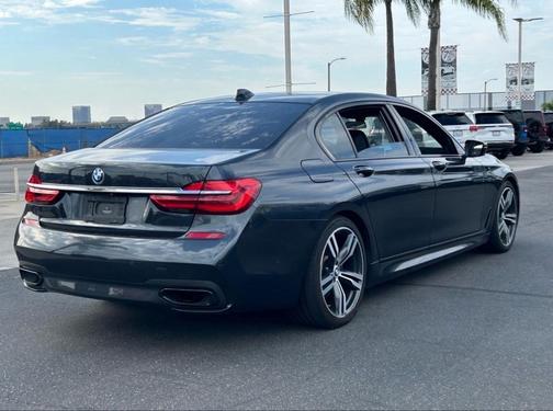 2017 BMW 740 740i