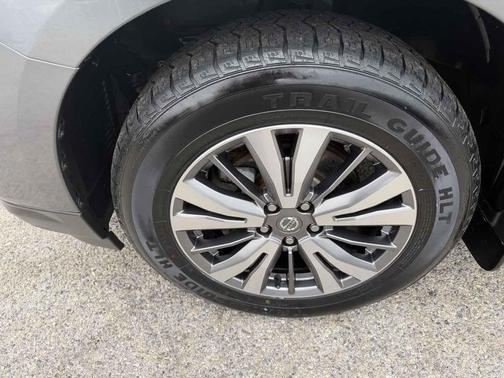 Gun Metallic 2020 Nissan Pathfinder S 4WD