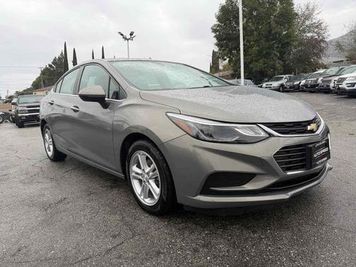 Pepperdust Metallic 2017 Chevrolet Cruze LT