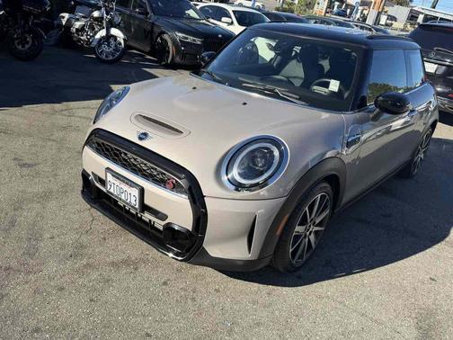 2022 MINI Hardtop Cooper S