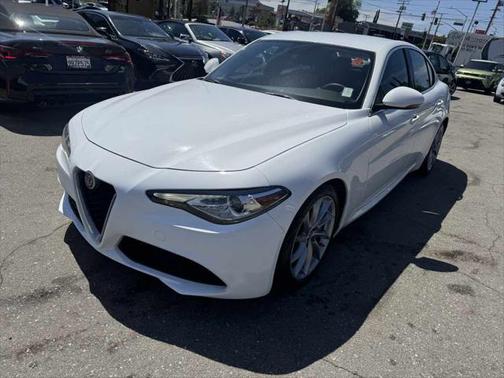 2019 Alfa Romeo Giulia Base