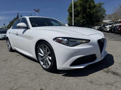 2019 Alfa Romeo Giulia Base