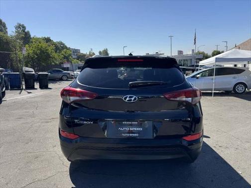 2016 Hyundai TUCSON SE