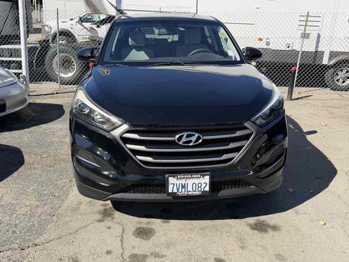2016 Hyundai TUCSON SE