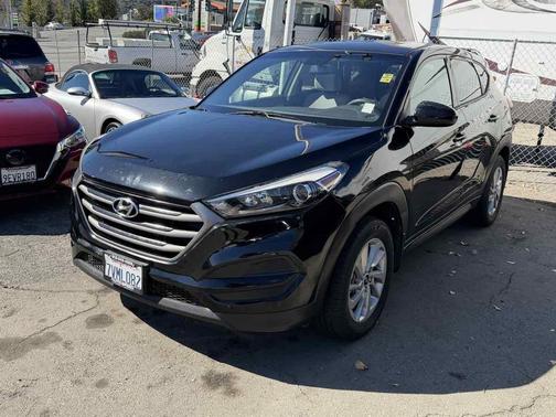 2016 Hyundai TUCSON SE