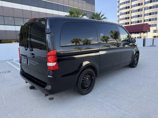 2017 Mercedes-Benz Metris Base