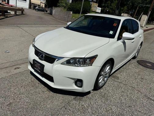 2011 Lexus CT 200h Base