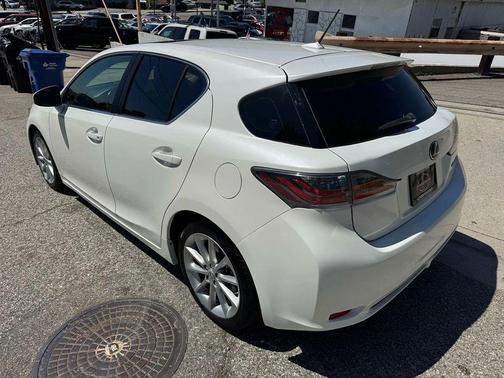 2011 Lexus CT 200h Base