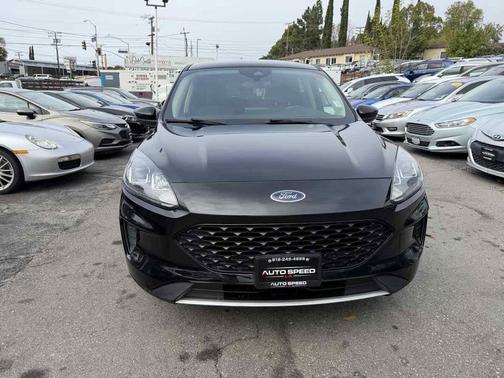 Agate Black Metallic 2020 Ford Escape SE