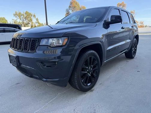 2018 Jeep Grand Cherokee Altitude