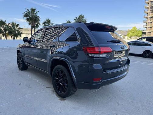 2018 Jeep Grand Cherokee Altitude