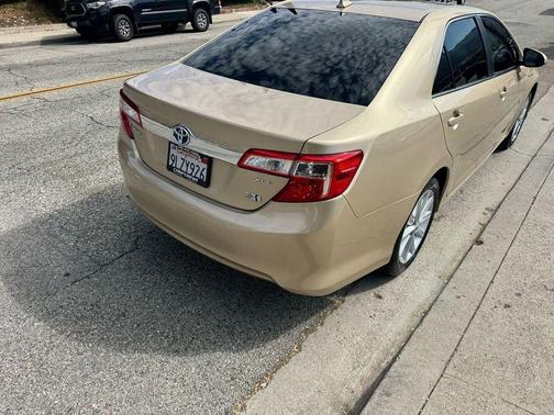2012 Toyota Camry Hybrid XLE