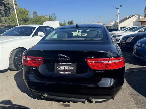 2017 Jaguar XE 25t Prestige