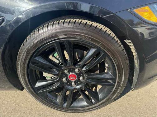 2017 Jaguar XE 25t Prestige