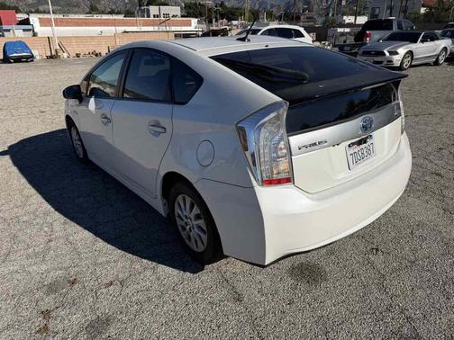2014 Toyota Prius Plug-in Base
