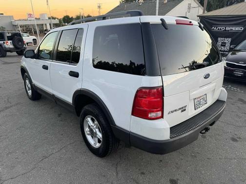 White 2003 Ford Explorer Sport XLT