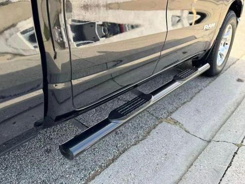 Diamond Black Crystal Pearlcoat 2020 RAM 1500 Big Horn/Lone Star