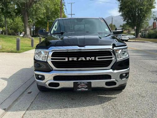 Diamond Black Crystal Pearlcoat 2020 RAM 1500 Big Horn/Lone Star