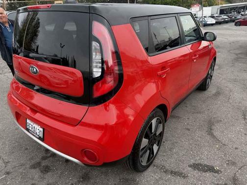 2018 Kia Soul +