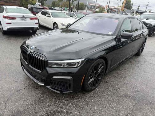 2020 BMW 740 740i