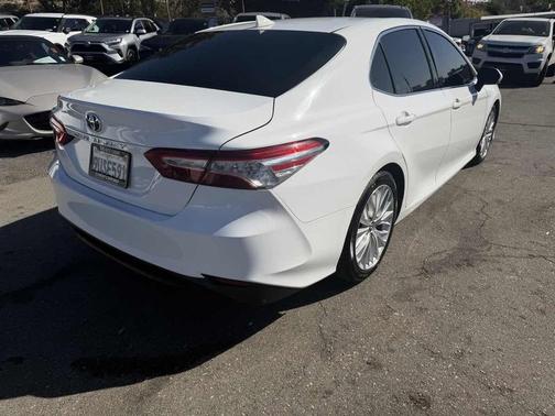 2019 Toyota Camry Hybrid XLE