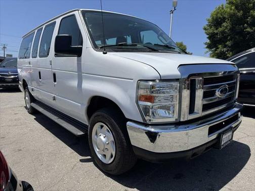 2011 Ford E350 Super Duty XLT