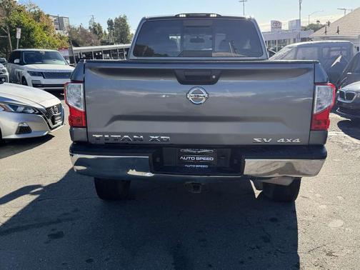 2017 Nissan Titan XD SV
