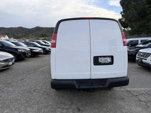 Summit White 2017 Chevrolet Express 2500 Work Van