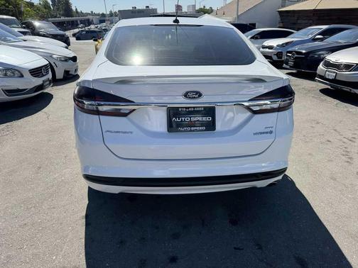 2018 Ford Fusion Hybrid SE