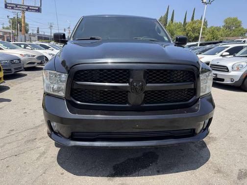 Brilliant Black Crystal Pearlcoat 2016 RAM 1500 Tradesman/Express