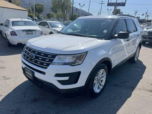 2017 Ford Explorer Base