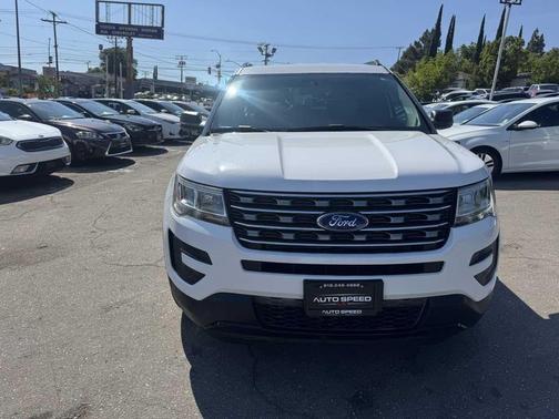 2017 Ford Explorer Base