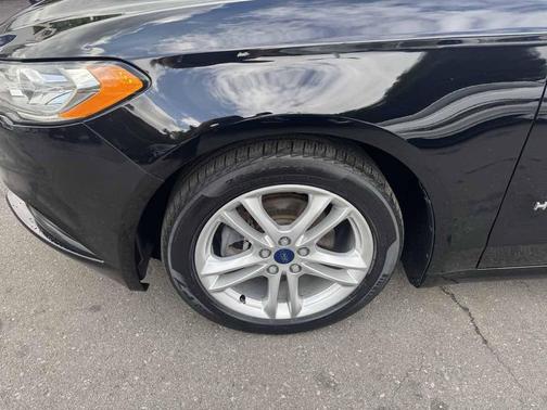 2018 Ford Fusion Hybrid SE