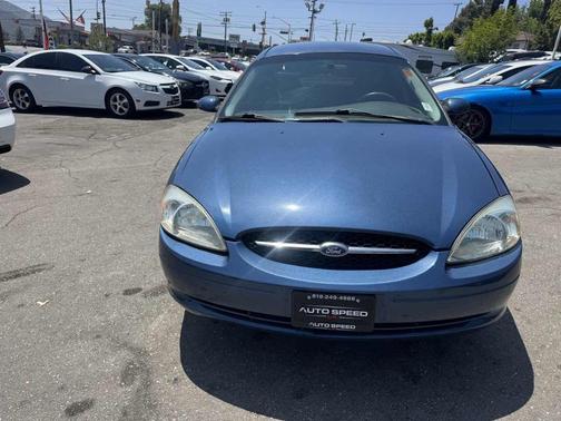 2002 Ford Taurus SE