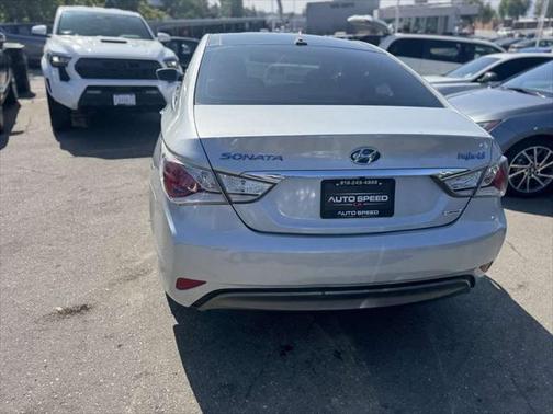 2015 Hyundai SONATA Hybrid Limited