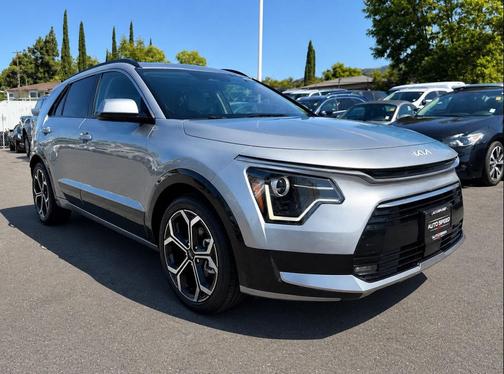 Steel Gray 2023 Kia Niro Touring