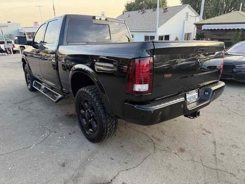 2018 RAM 2500 Laramie Crew Cab 4x4 6'4' Box