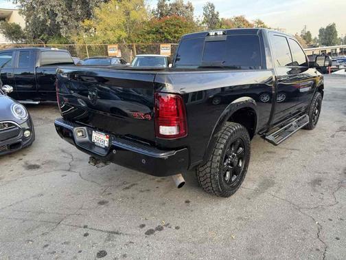 2018 RAM 2500 Laramie Crew Cab 4x4 6'4' Box